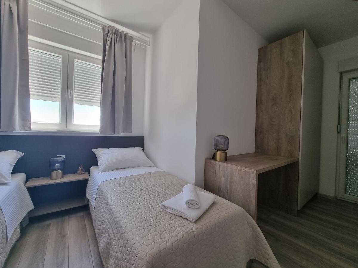 Villa Madison Posedarje Exteriör bild